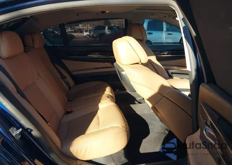 2009 BMW 750Li из США, поврежденный, VIN WBAKB83529CY59415